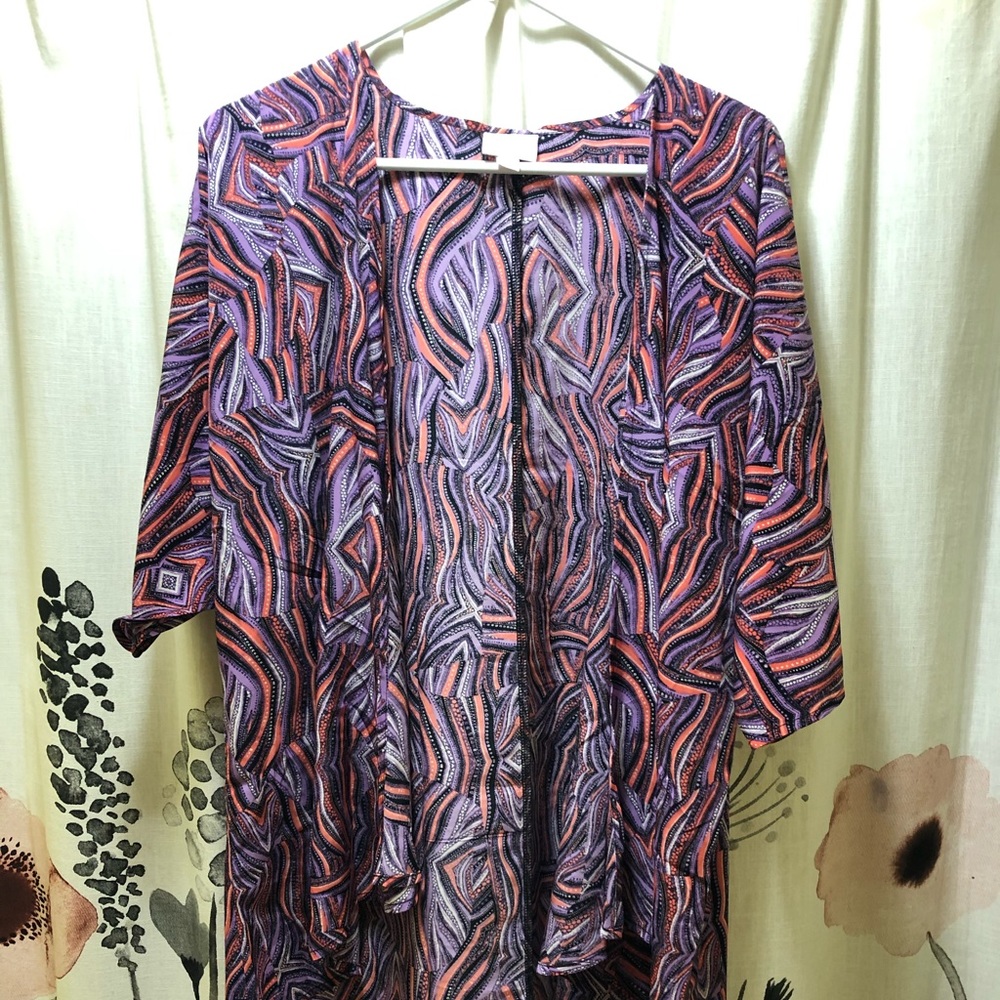 LuLaRoe Shirley Kimino
